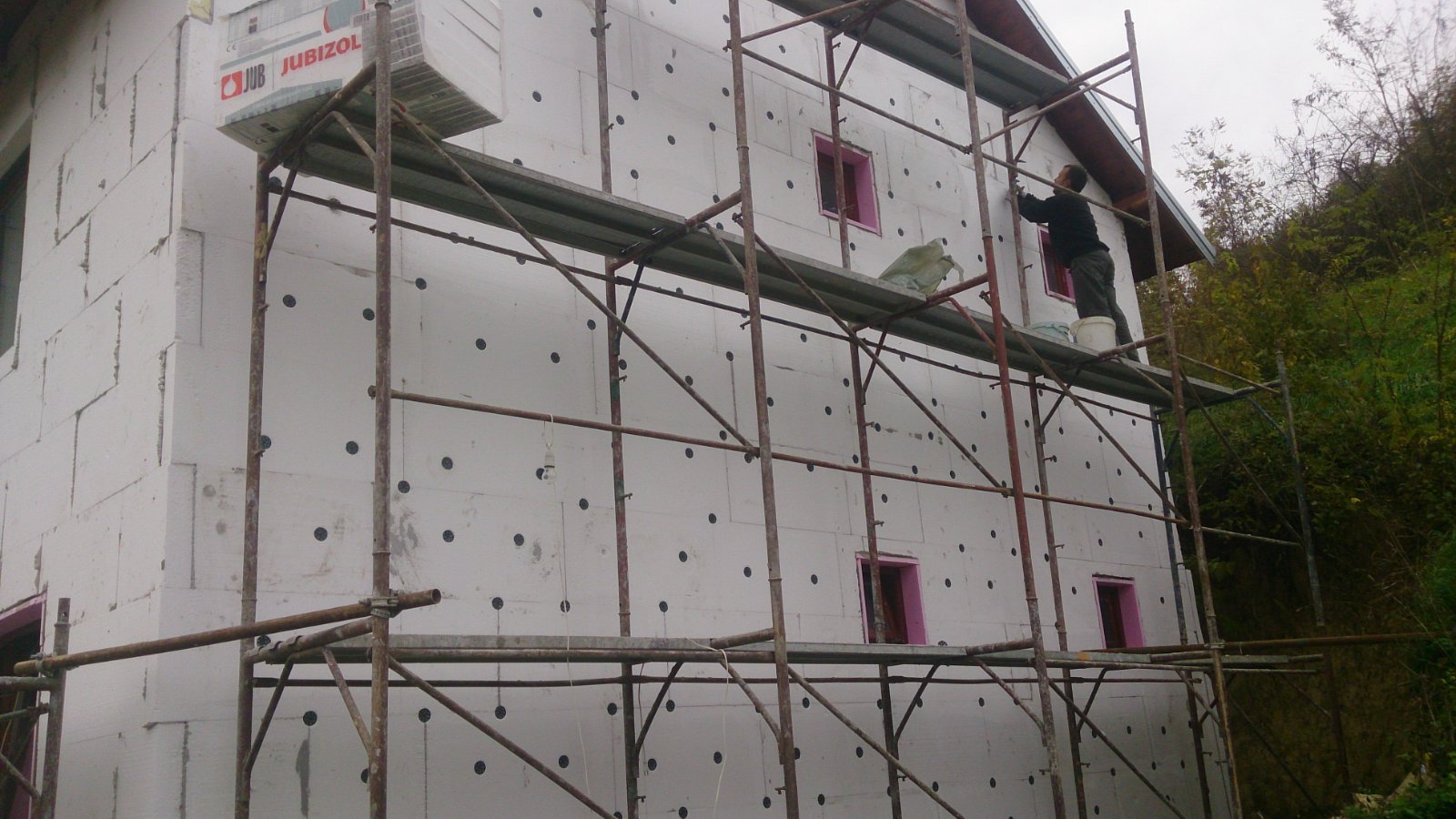 DEMIT Fasade - Lepljenje Stiropora